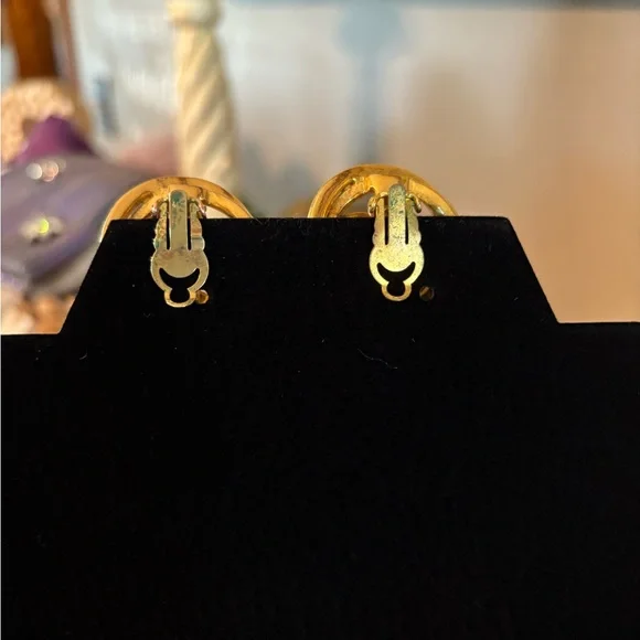 CHANEL Gold Earrings - Picture 8 of 8